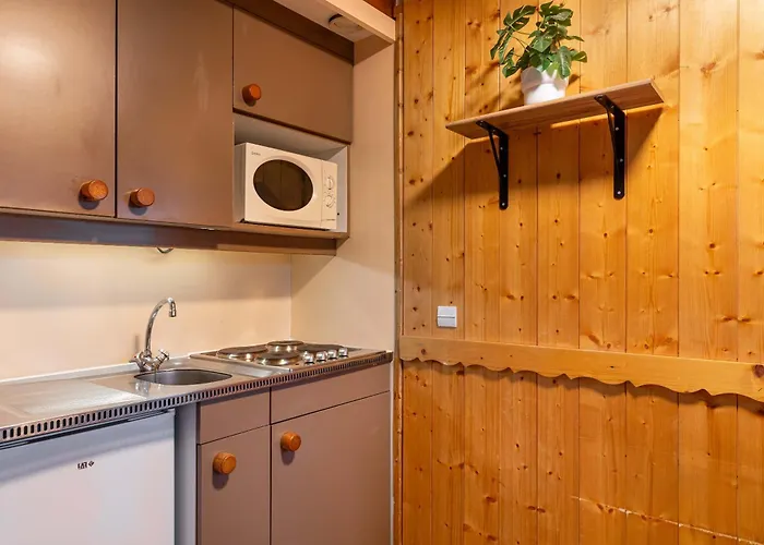 In Heart Of Val Thorens, In-out With Wifi